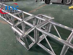 دعامات صندوقية مطلية مقاس 400 × 400 مم بزاوية ثنائية الاتجاه لسقف النفق